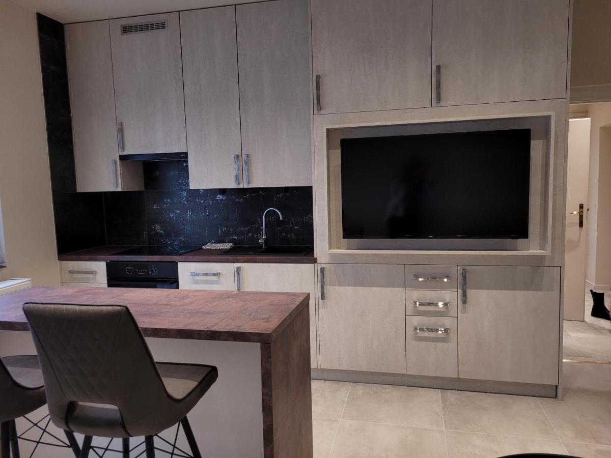 Lara II Apartman Debrecen Ngoại thất bức ảnh