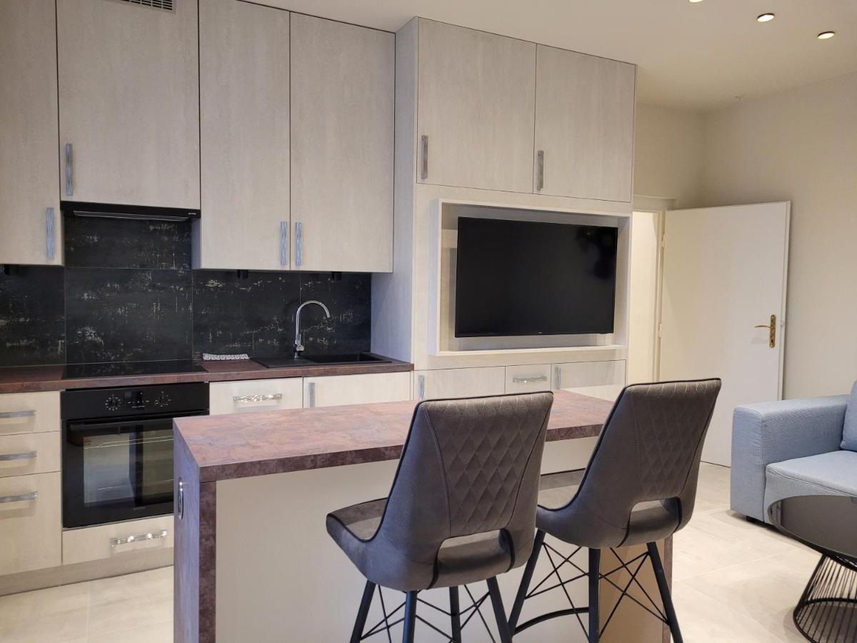Lara II Apartman Debrecen Ngoại thất bức ảnh